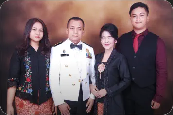 Lihat Foto Family untuk Mobile